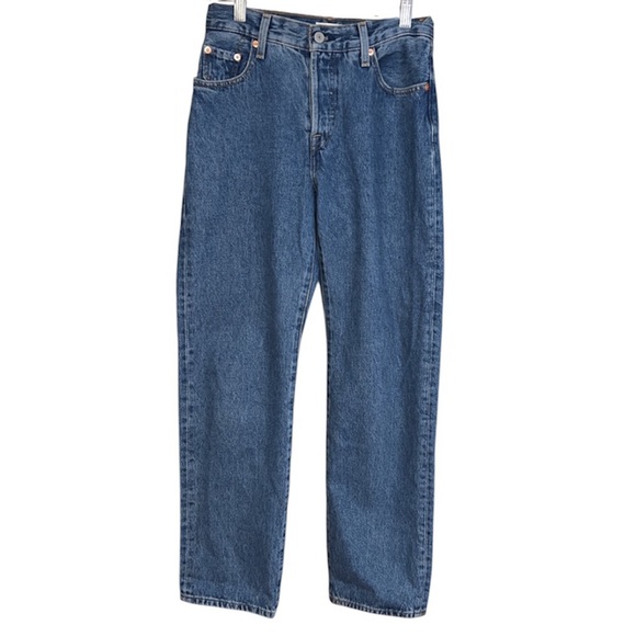 Levi's Premium 501 90's Jeans, Size 23 in medium Wash blue - Picture 4 of 10